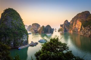 Visiting Halong Bay: tips to plan your trip